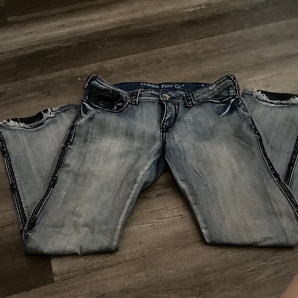 Cowgirl Tuff Distressed Blue Jeans
